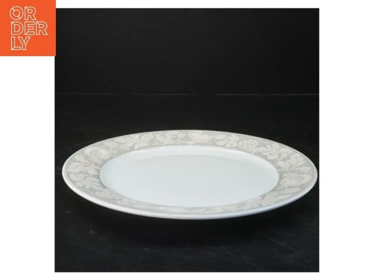 Billede 1 - Porcelænstallerken med blomsterkant (str. Ø 26 cm)