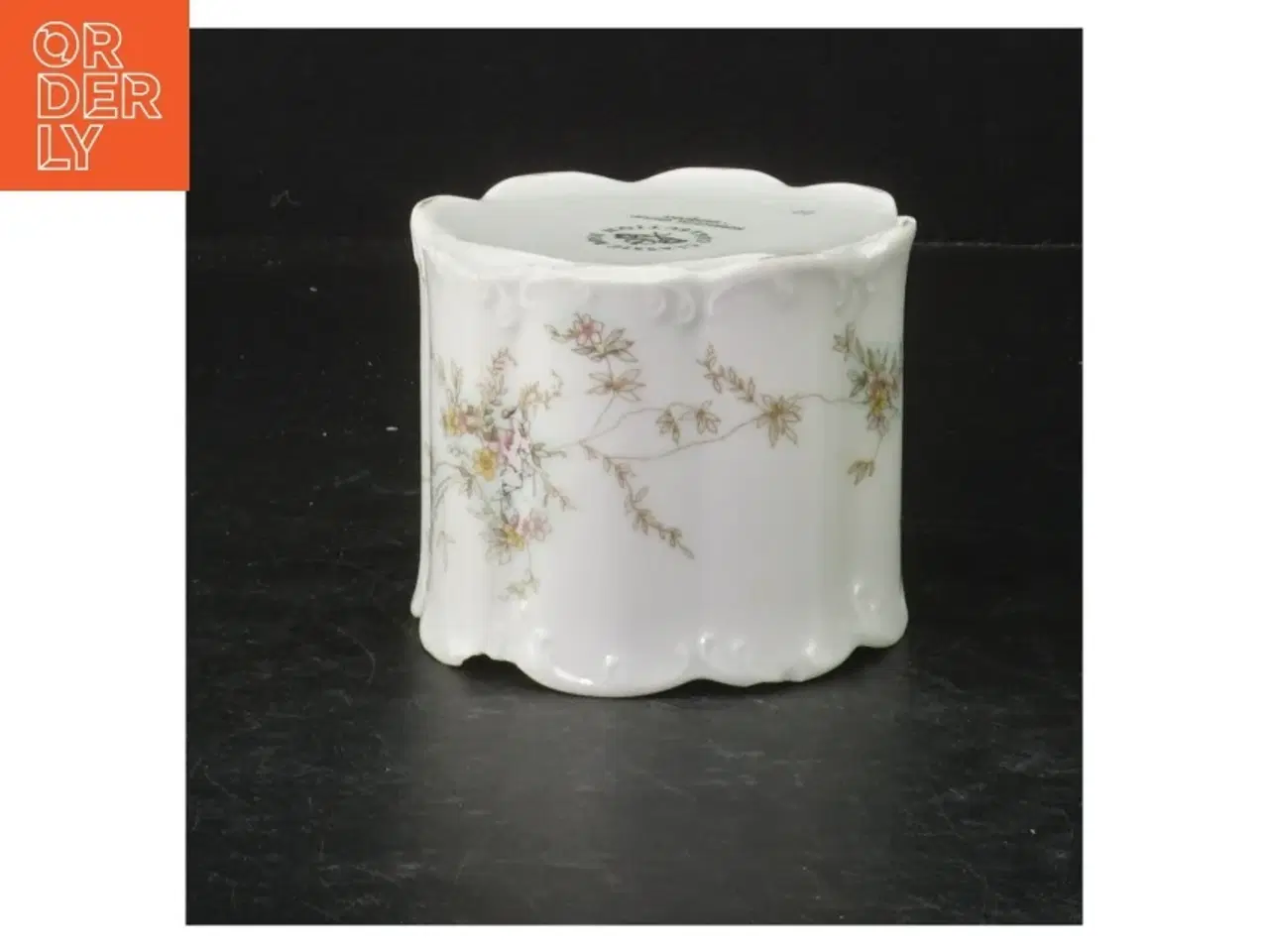 Billede 3 - Rosenthal Classic Rose porcelænsvase fra Rosenthal (str. Ø. 9,5 cm. længde, 8 cm)