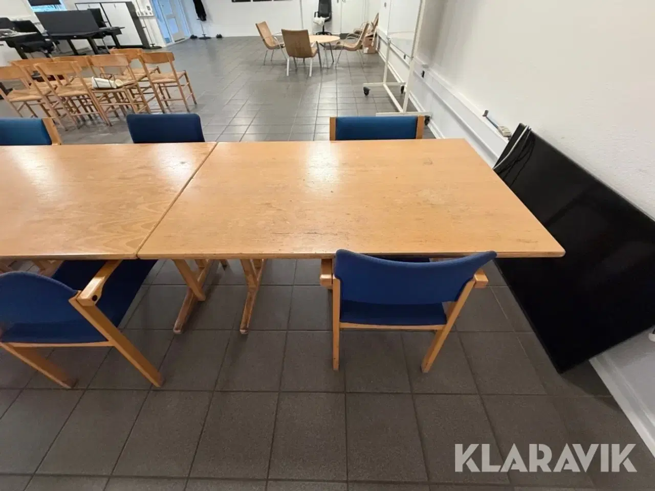 Billede 8 - Kantine bord.3 styk inkl 8 stole