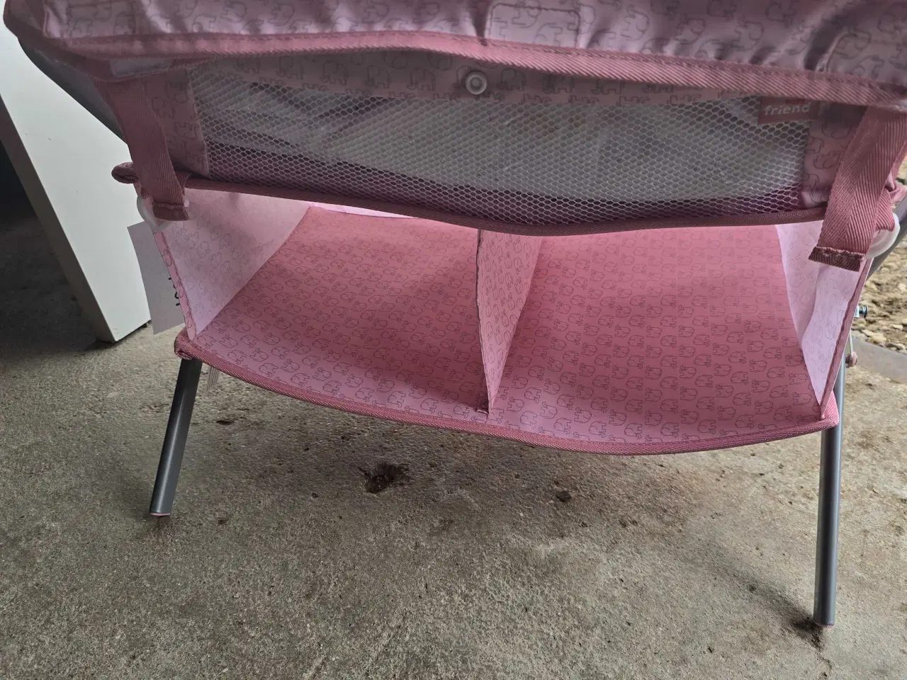 Billede 4 - Puslebord med seng og hylde