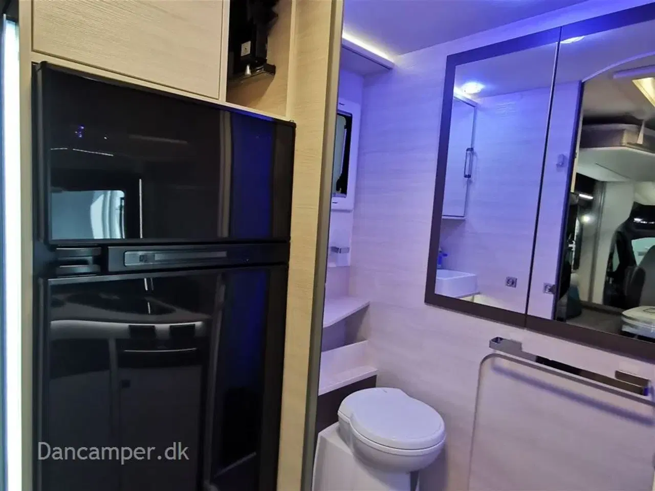 Billede 8 - 2019 - Chausson Welcome Premium 630   UNDER KLARGØRING! 2019 Model! 170 hk Ford med el.sænkbare enkeltsenge, Tertek antenne og masser af yderligere udstyr.