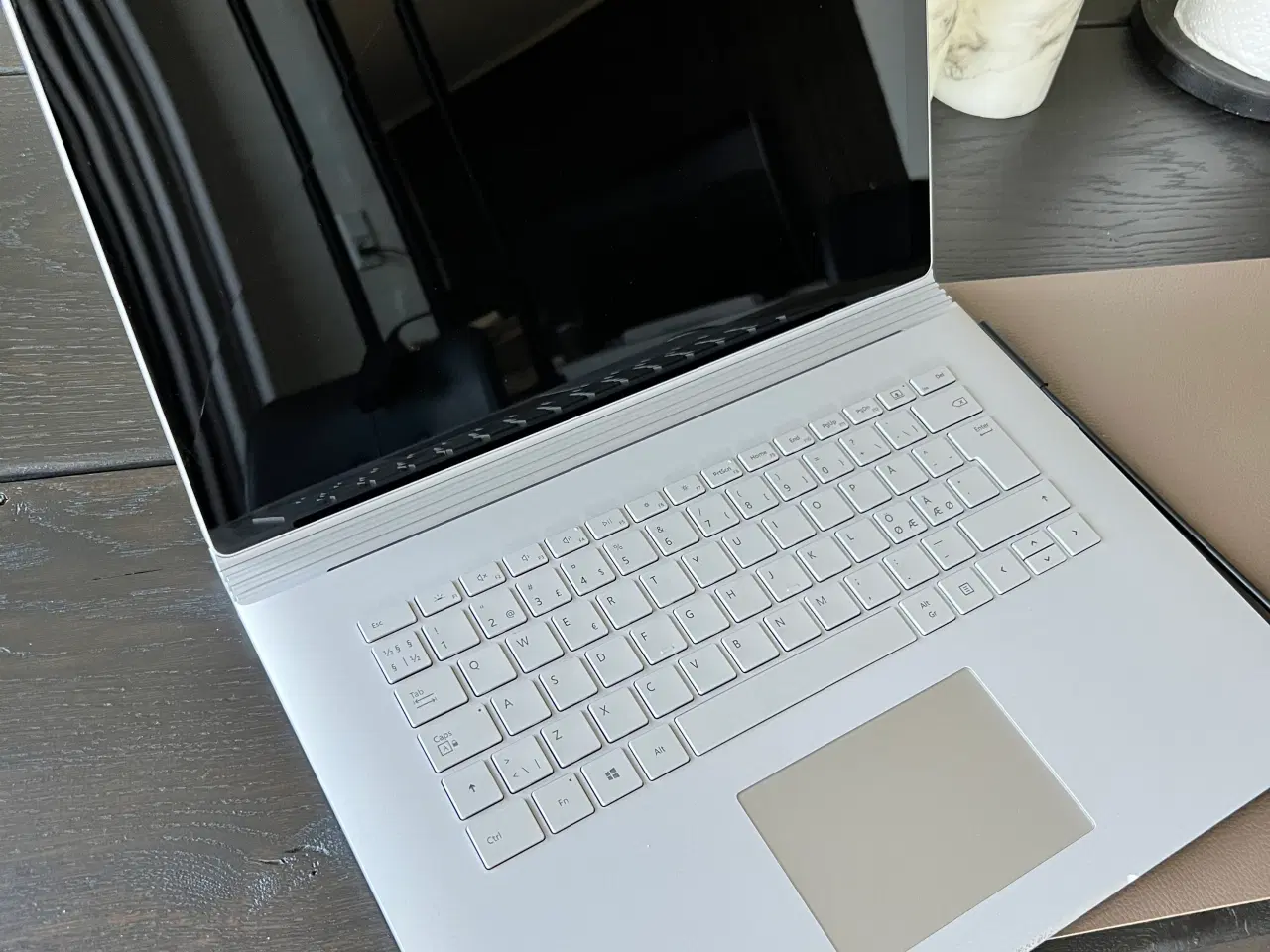 Billede 2 - microsoft surface book 3 15" (OBS! skærmen er revn