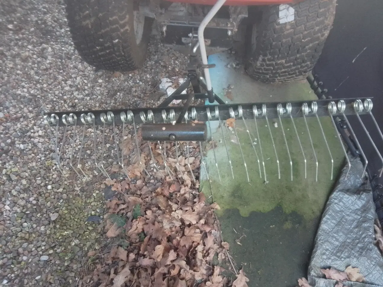 Billede 1 - Gårdspladsrive 