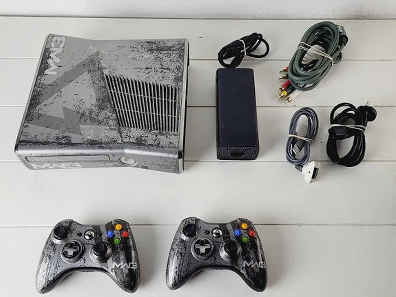 Billede 1 - ⭐️- Xbox 360 MW3 Limited Edition Konsol