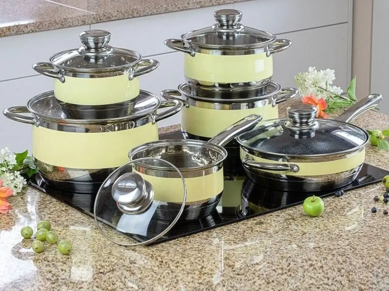 Billede 1 - Grydesæt, 12 dele, også til induktion.
