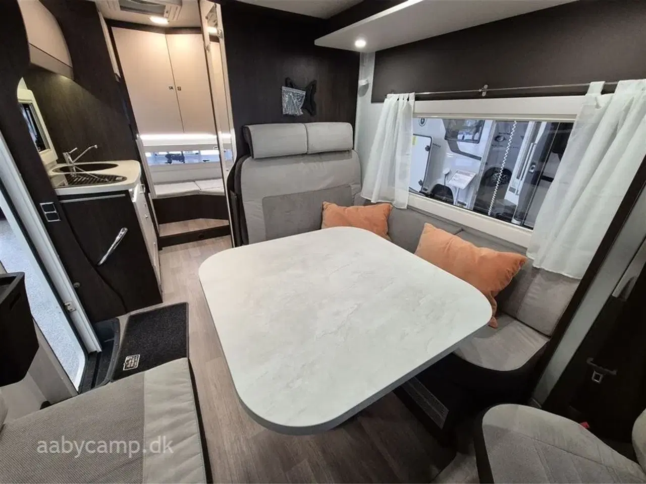 Billede 9 - 2021 - Benimar Tessoro 483 NK   Nk pakke. Markise. solcelle. Lithium Batteri. 2000w inverter. Maxxfan. udv. gas og bruseudtag. Duo-control. undervognsbehandlet. KUN 28,000 KM!!