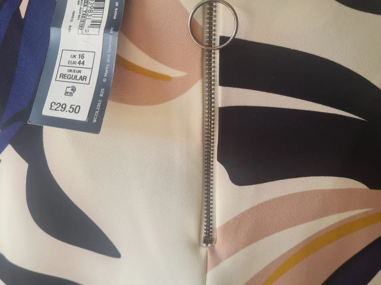Billede 4 - Ny kjole str 44 M&S collection 