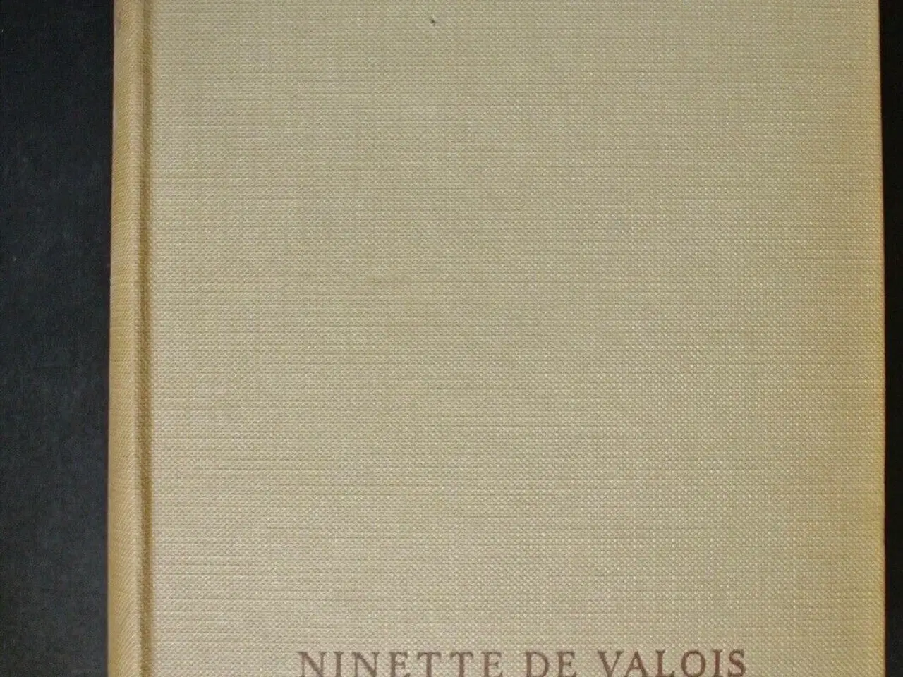 Billede 1 - invitation to the ballet, by ninette de valois, em