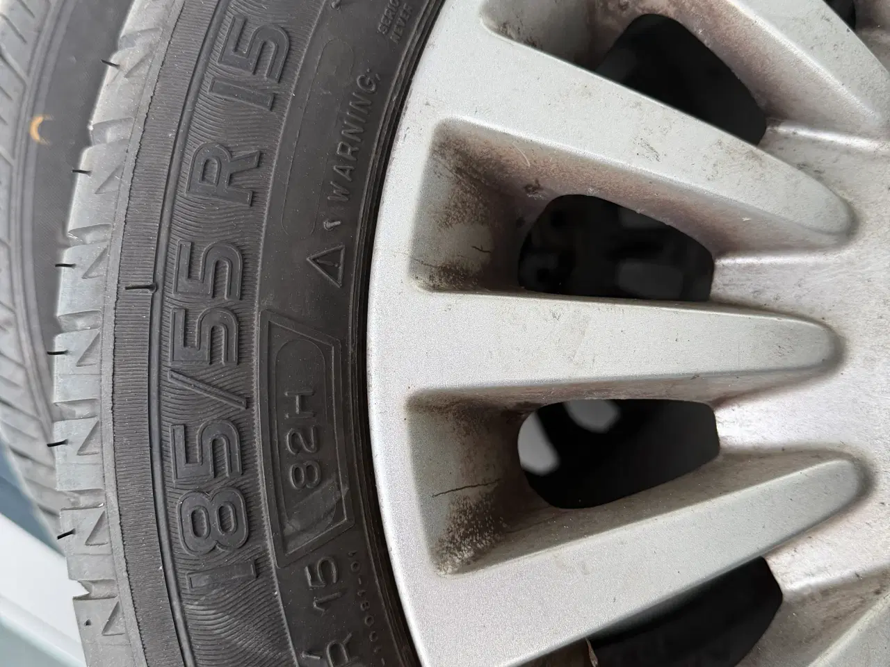 Billede 1 - Dæk med fælge 