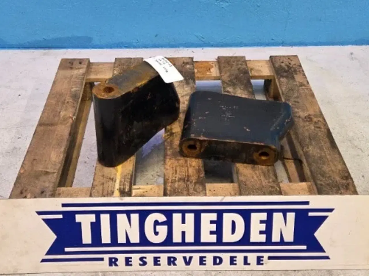 Billede 2 - New Holland TM165 Spacer Sæt 82016138