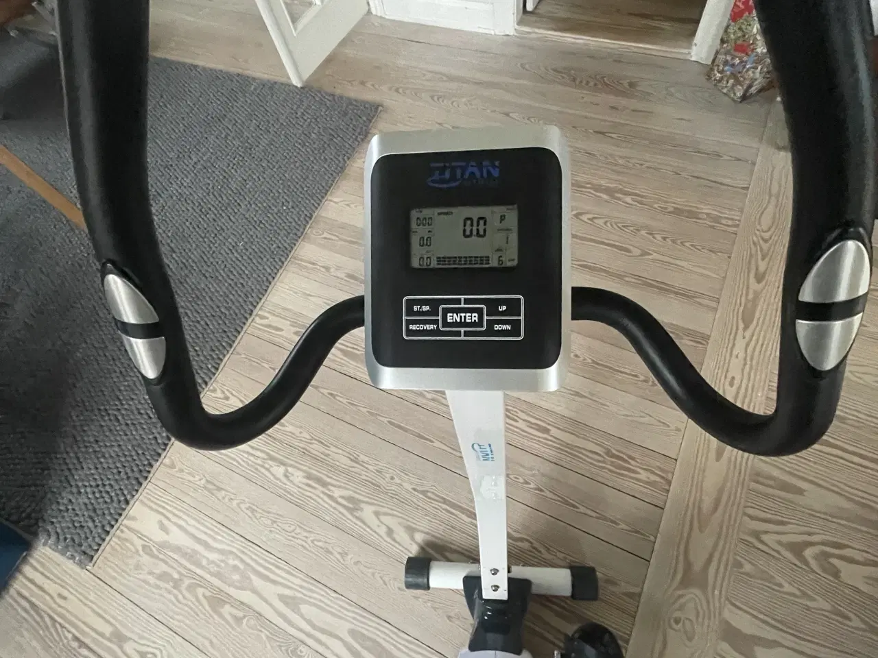 Billede 3 - Motionscykel Titan Fitness - kvalitetscykel