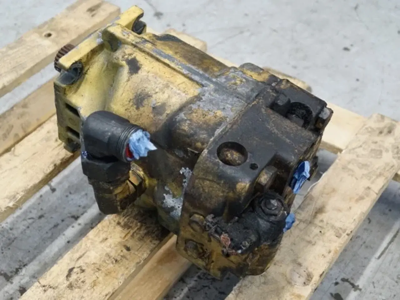 Billede 15 - New Holland TX68 Hydrostatmotor 89508952