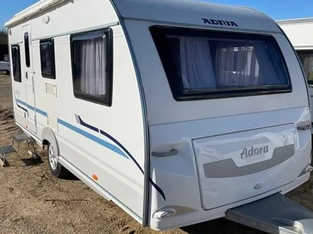 Billede 1 - Adria ADORA 472 LU