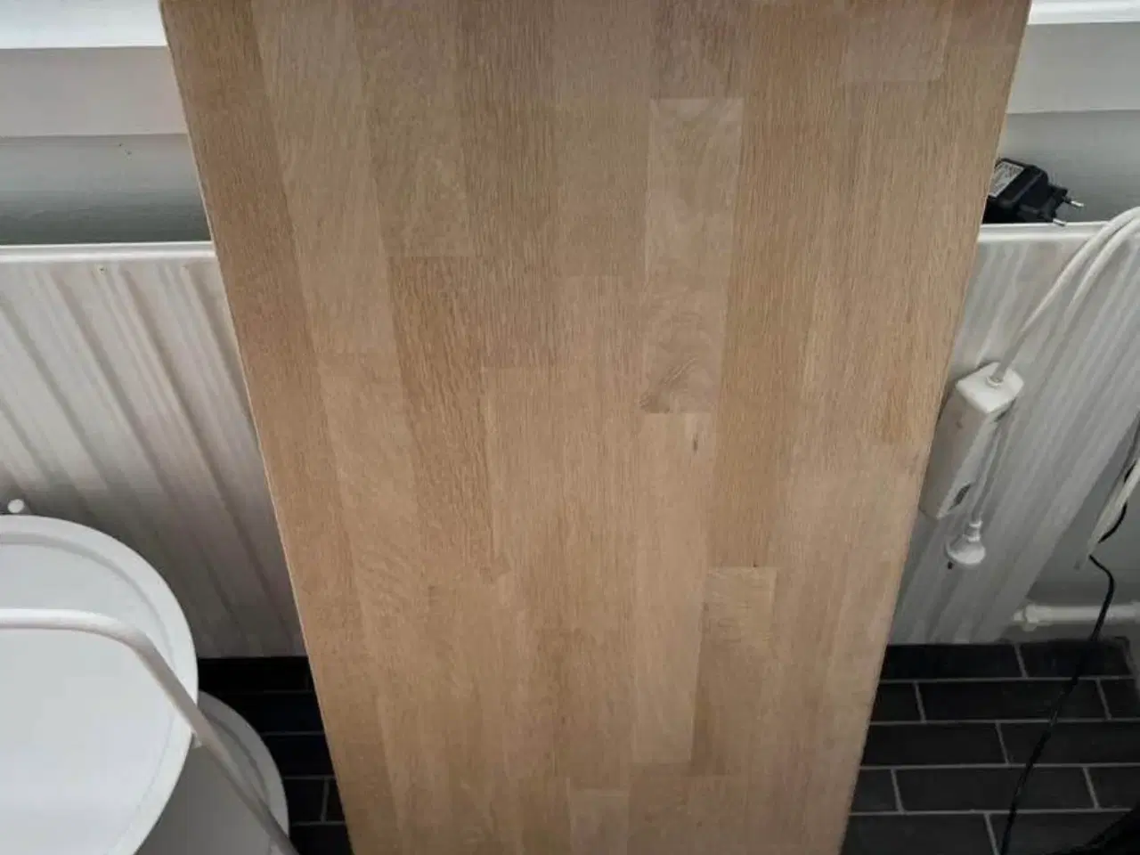 Billede 8 - Træ spisebord og stole