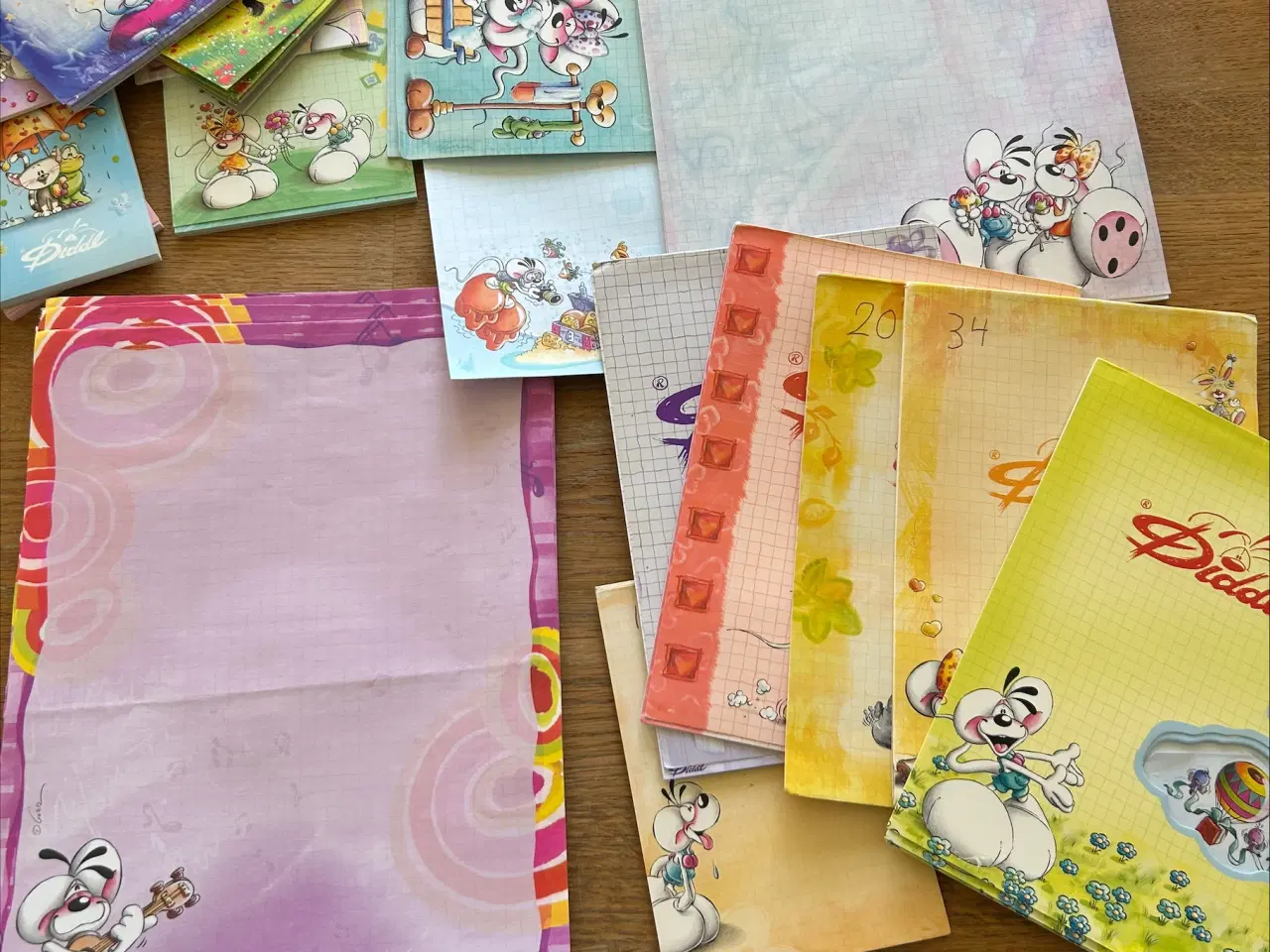 Billede 1 - Stor Diddle-samling med papir, blokke, mappe osv