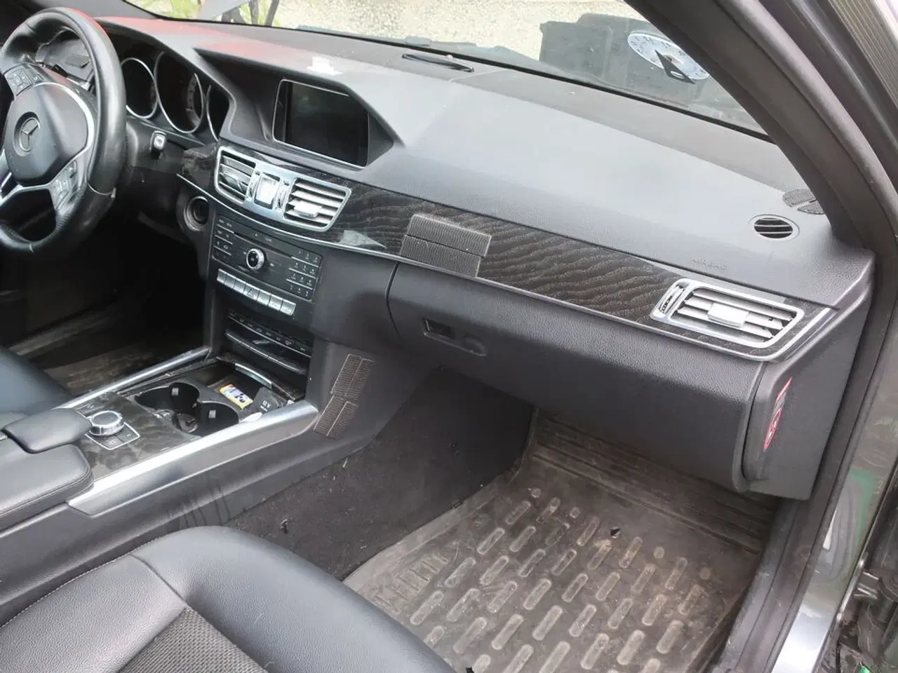 Billede 37 - Personbil MERCEDES E220 Bluetec diesel (momsfri) (uden afgift)