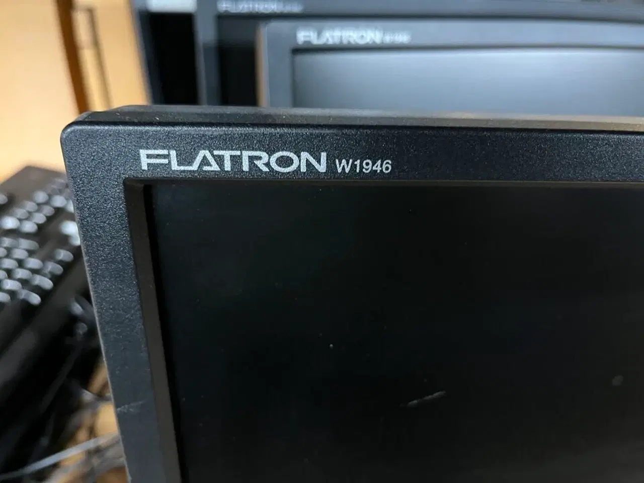 Billede 4 - 4 stk. 19" PC skærme LG  W1946S inkl. NComputing enhed