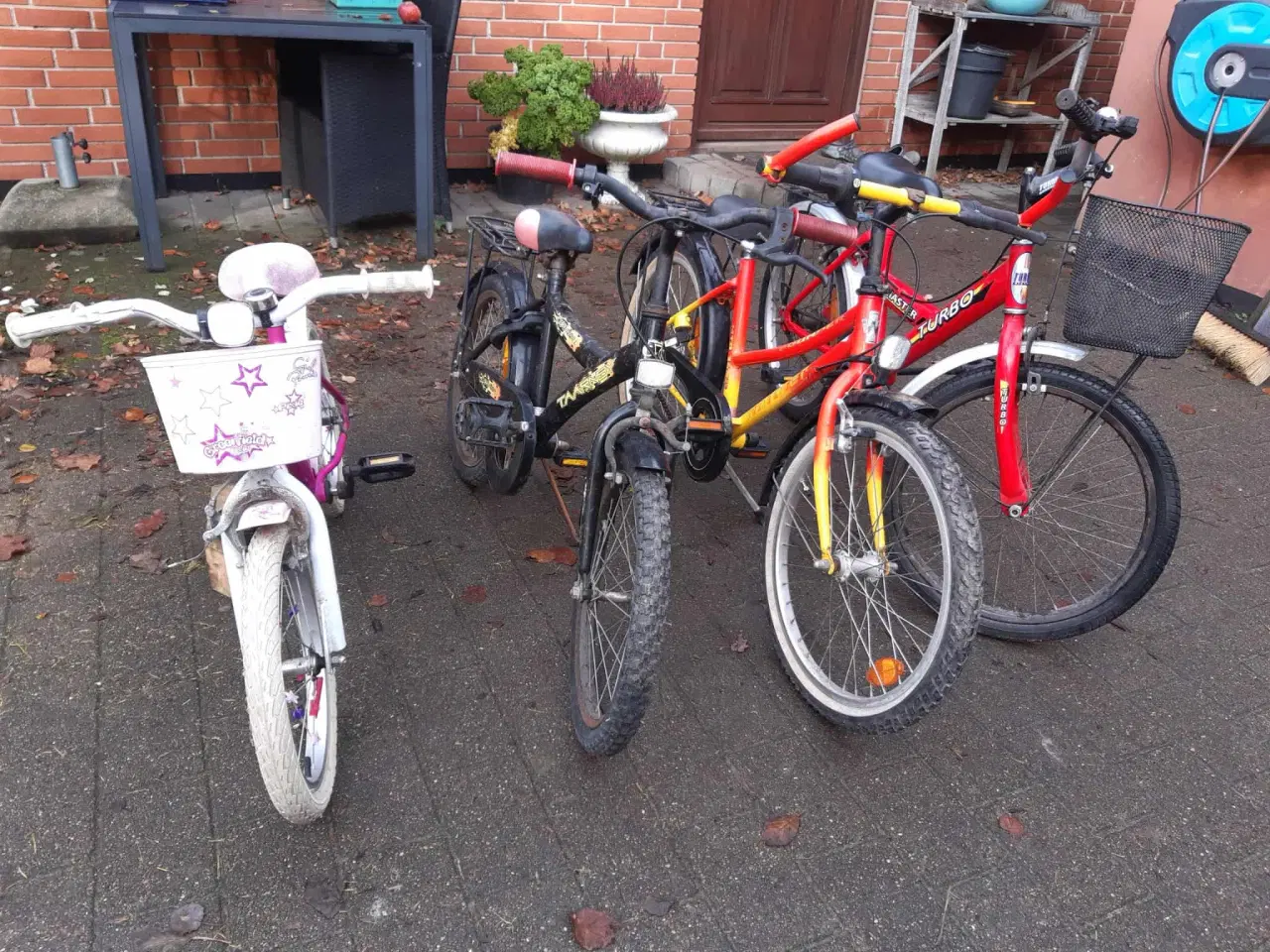 Billede 1 - Børnecykler forskellige str.