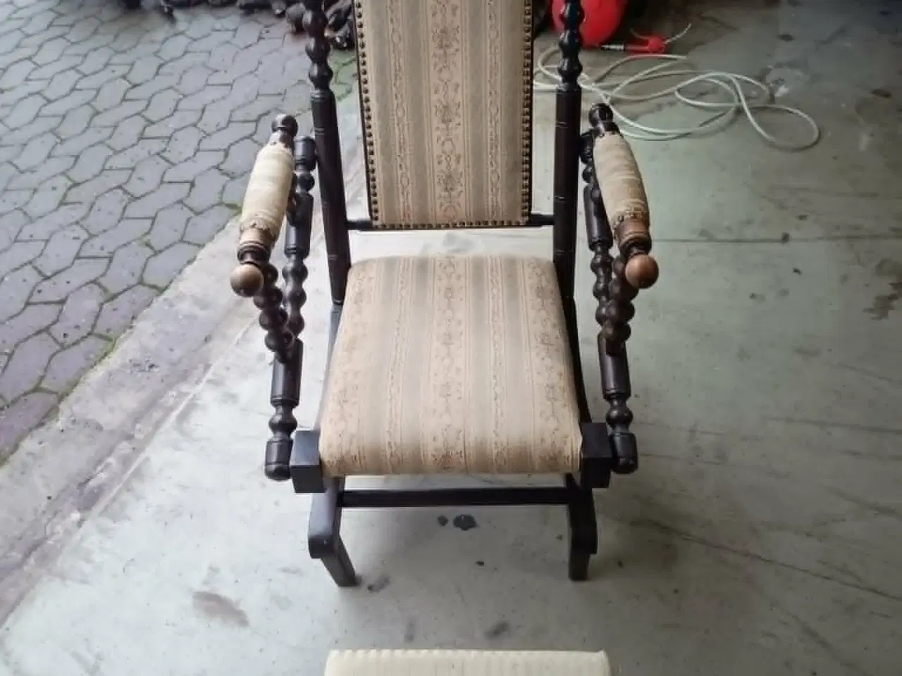 Billede 1 - Gyngestol og malkeskammel