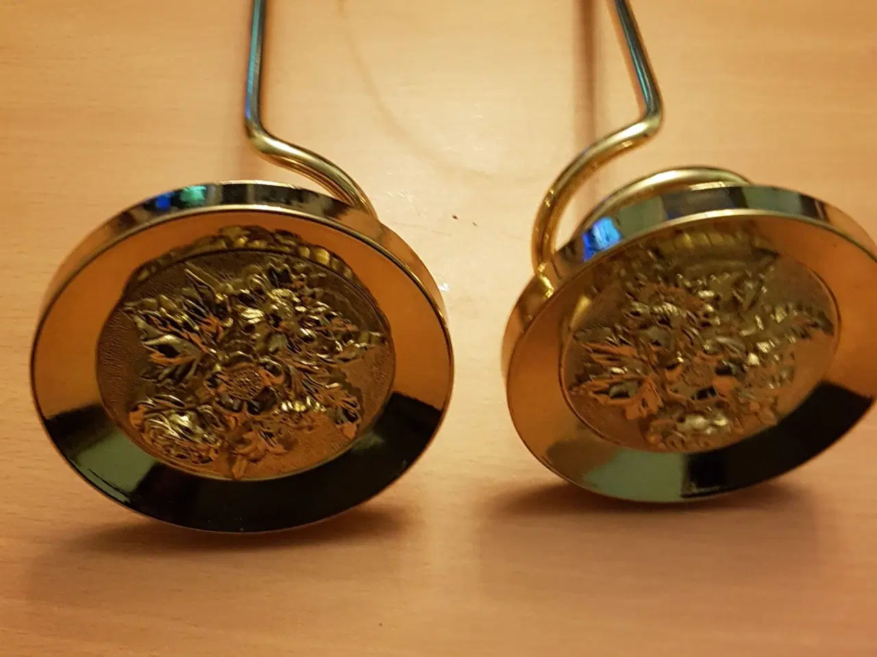 Billede 1 - 2 stk. draperings kroge i messing