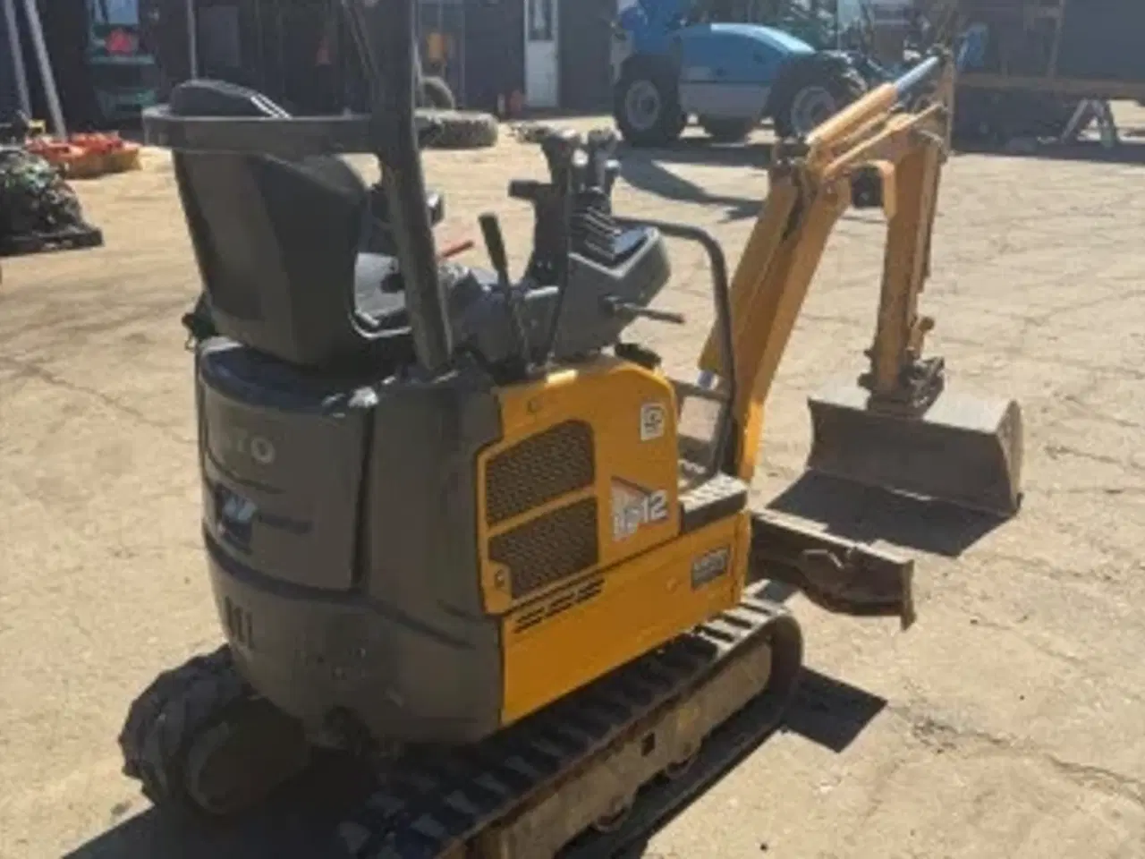 Billede 3 - Minigraver incl 3 skovle