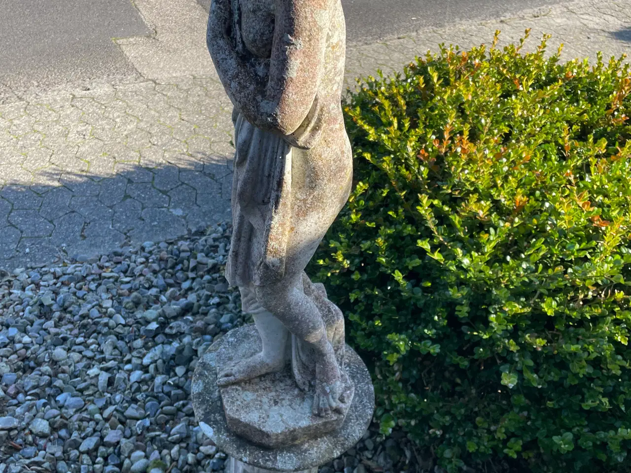 Billede 4 - Smuk fransk sandstens figur 