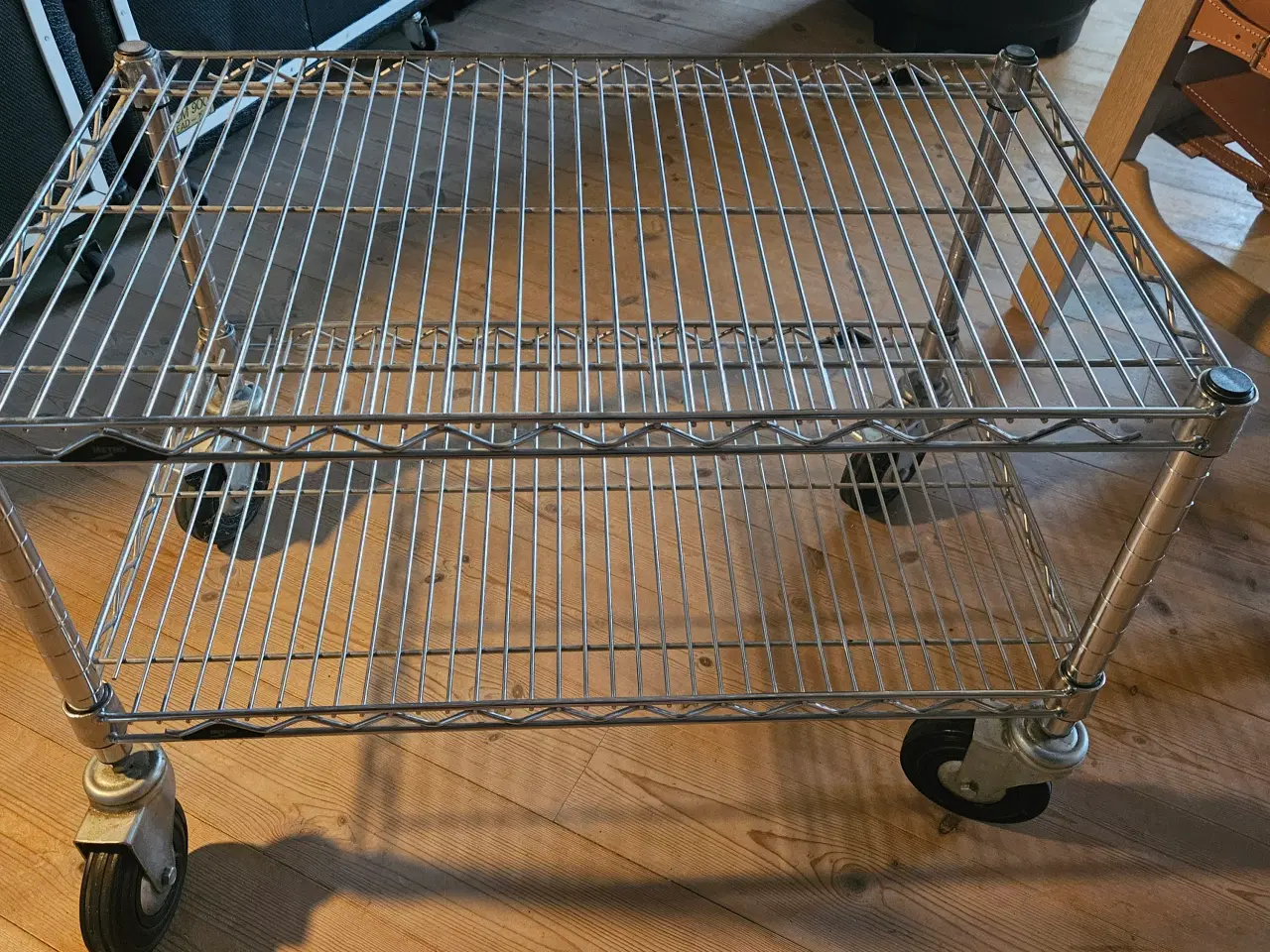 Billede 1 - Fint metro bord sælges