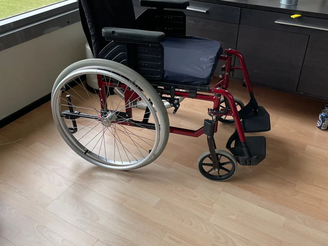 Billede 1 - Kørestol (INVACARE) sammenklappelig uden værktøj. 
