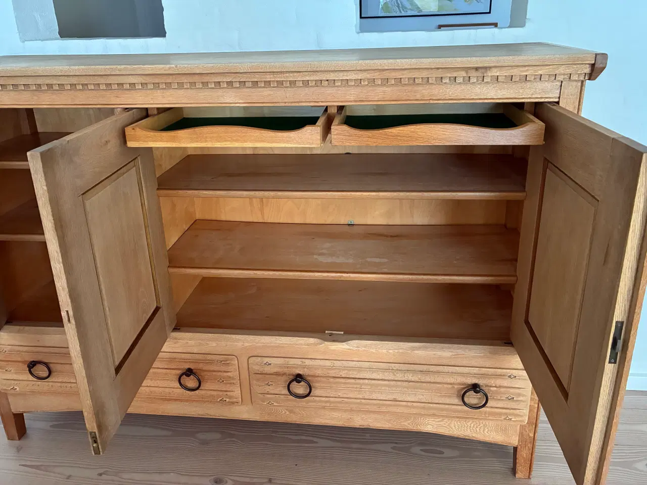 Billede 3 - Dækketøjsskab i massiv eg fra dansk snedkermester.