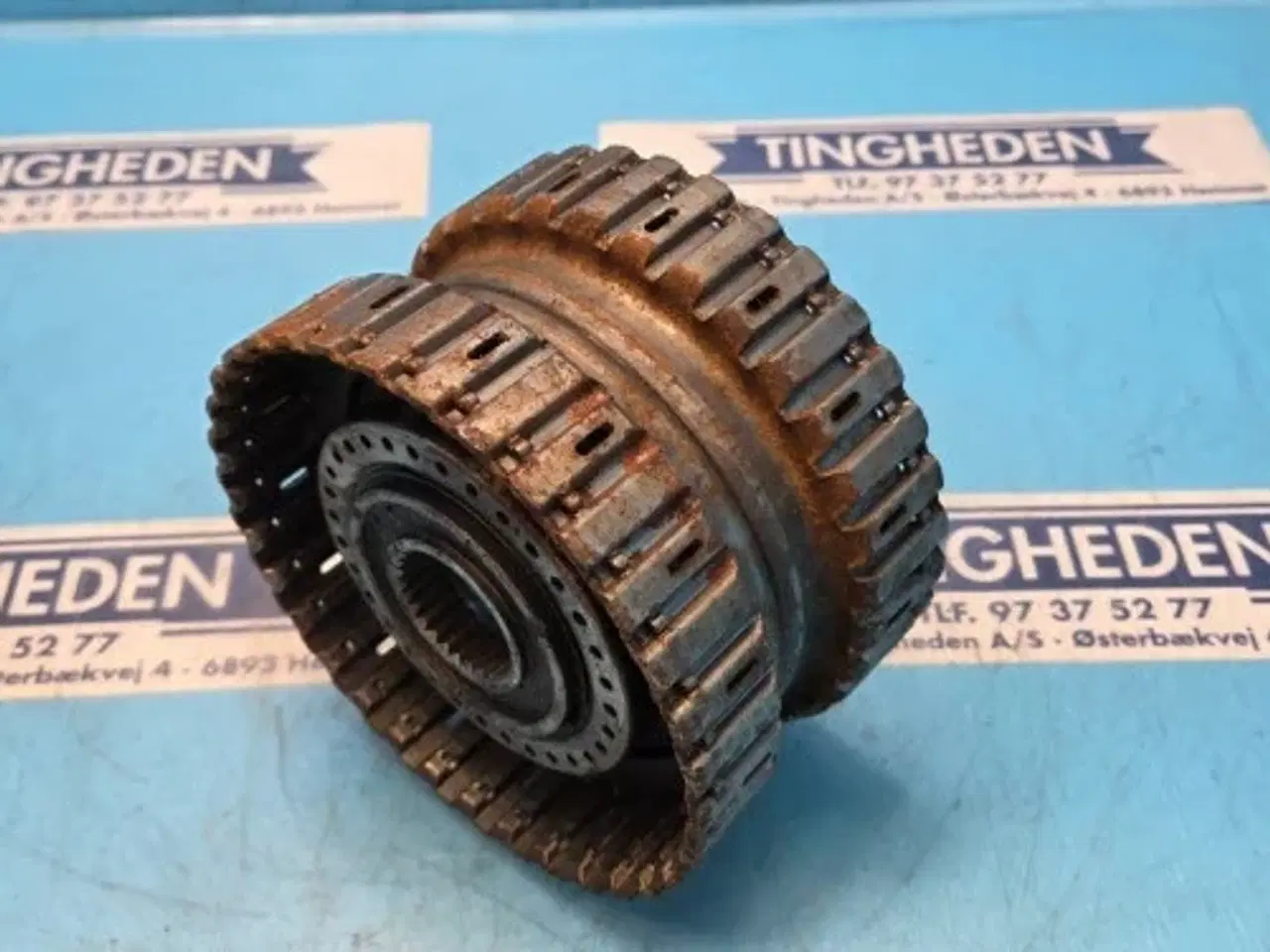 Billede 8 - Ford 8340 Koblinghus 82016096