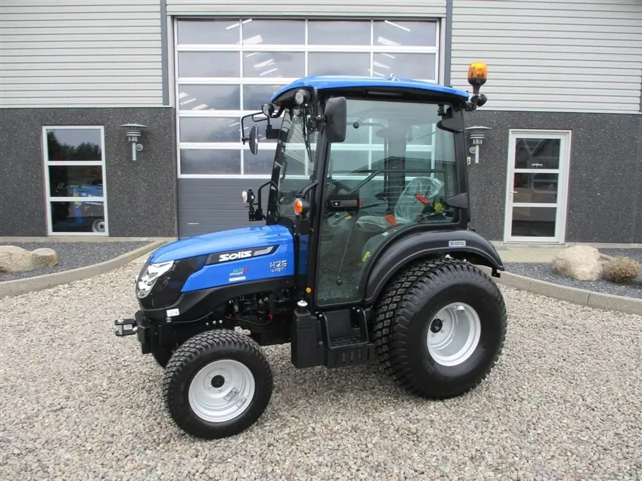 Billede 14 - Solis 26 HST med Frontlift & FrontPTO