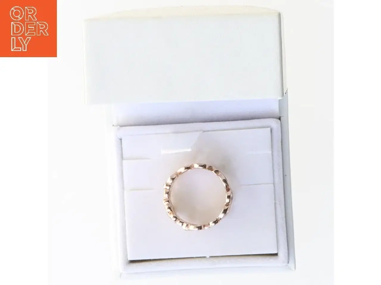 Billede 3 - Guldring med cirkulært mønster fra Christina Jewelry & Watches (str. 56 mm)