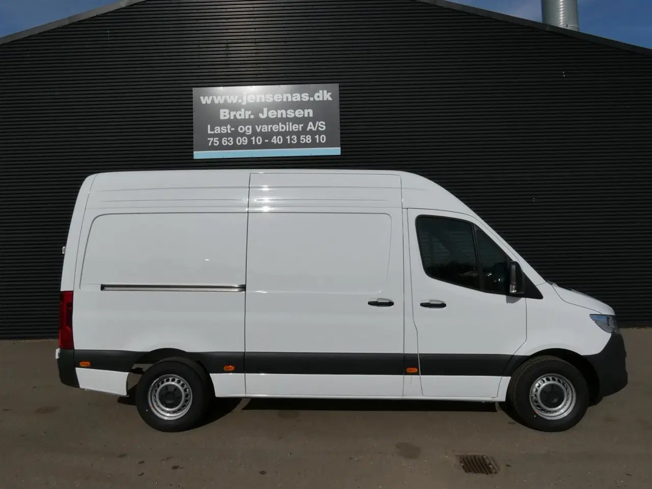 Billede 2 - Mercedes-Benz Sprinter 317 2,0 CDI A2 H2 RWD 9G-Tronic 170HK Van Aut.