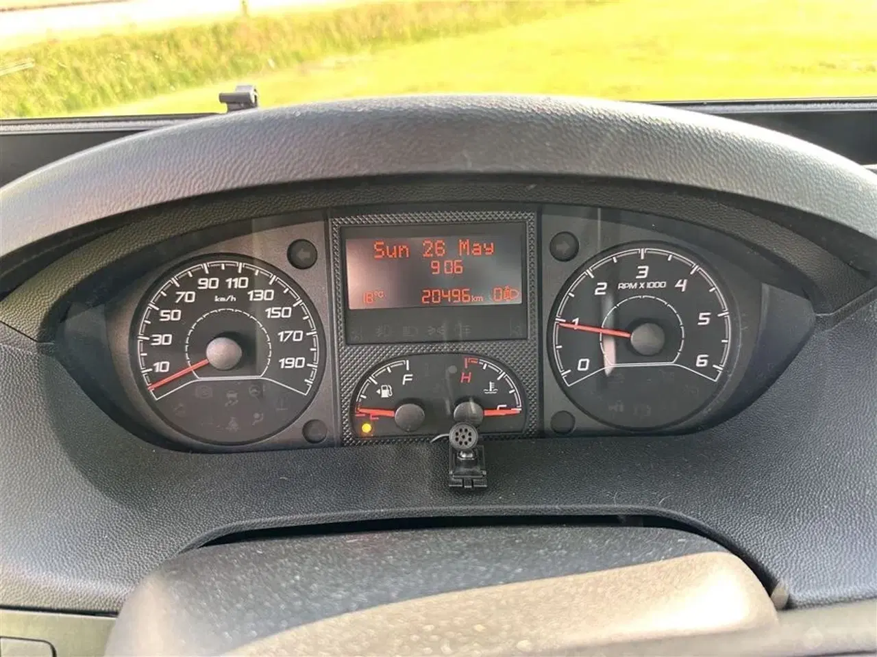 Billede 2 - 2021 - Bravia 636 140 Hk Edition 30   Campervan med langsgående senge og god indretning Kørt 20,500 Km.
