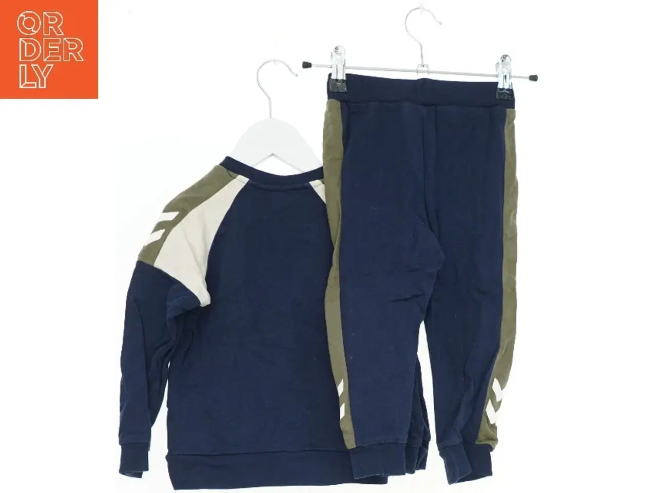 Billede 2 - Hummel træningssæt til børn fra Hummel (str. 98)