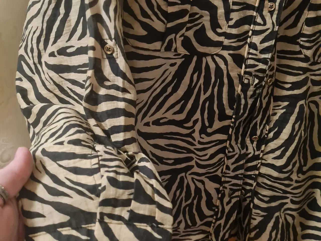 Billede 10 - Zizzi skjorte i str M 46-48