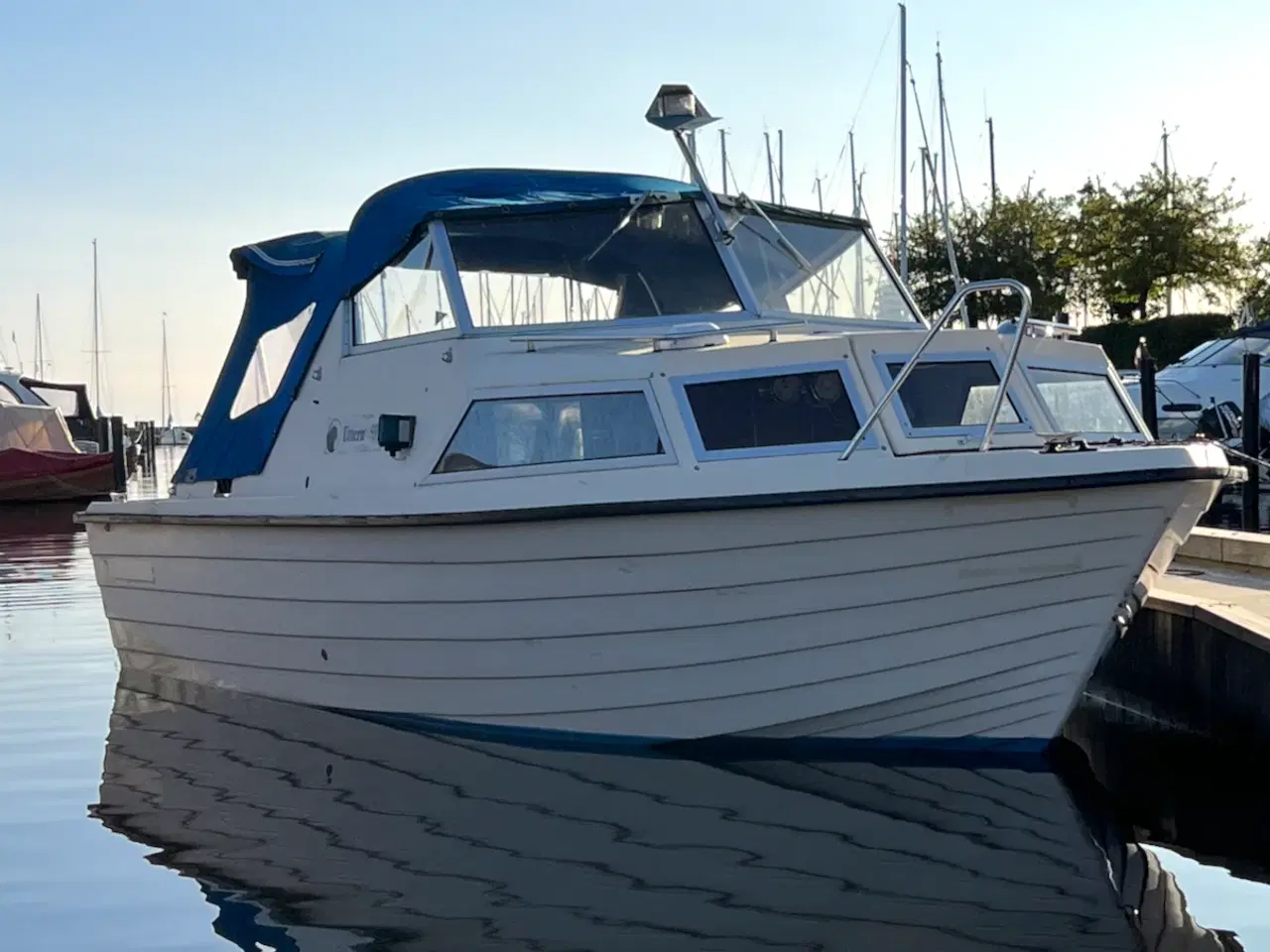 Billede 1 - Uttern 590