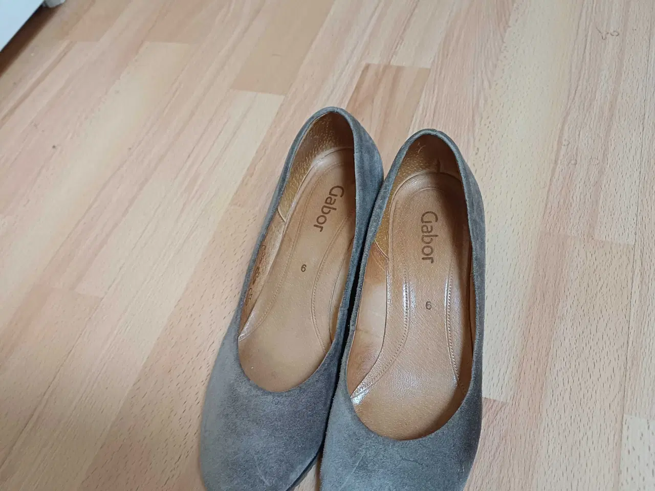 Billede 1 - Gabor med kilhæl str 6