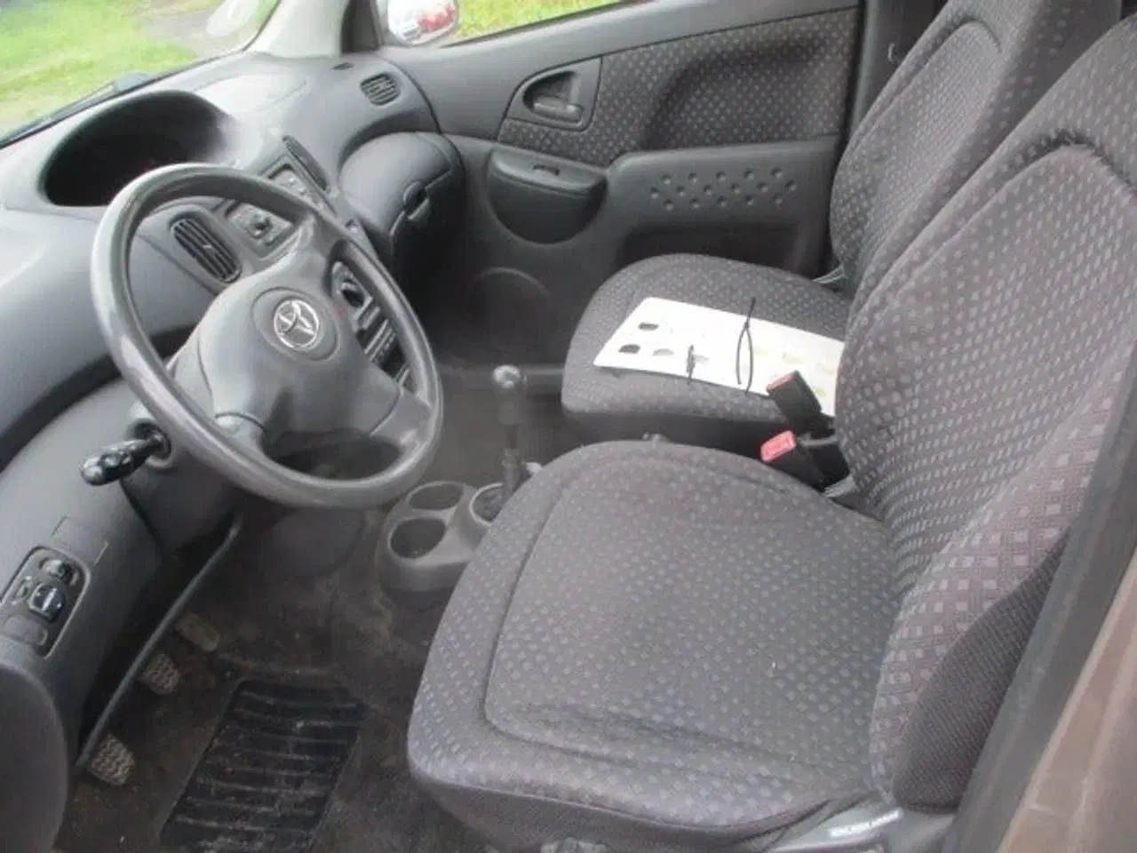 Billede 7 - Toyota Yaris Verso 1,3 Luna