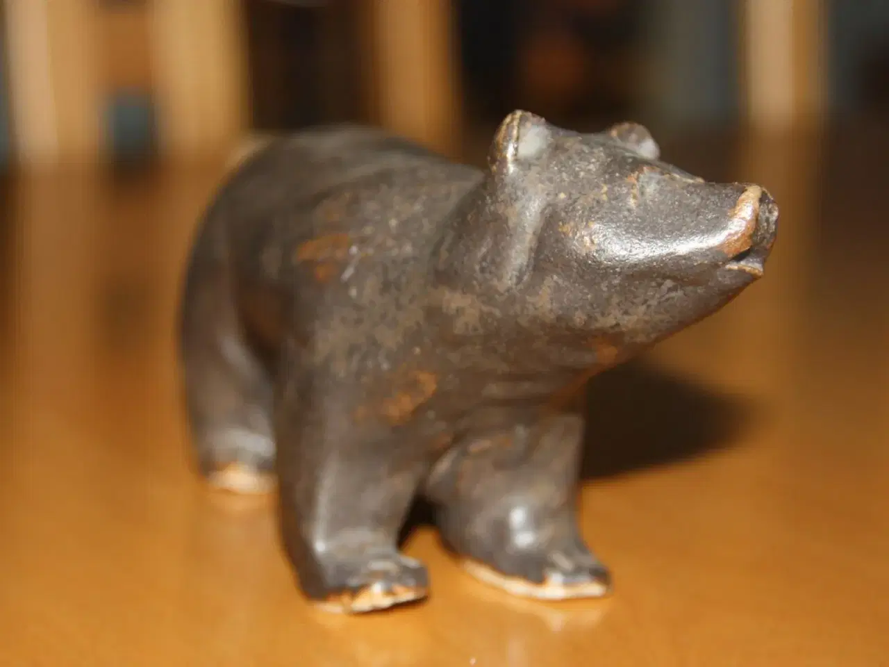 Billede 2 - Keramisk bjørn figur L.: 17 cm H.: 9 cm