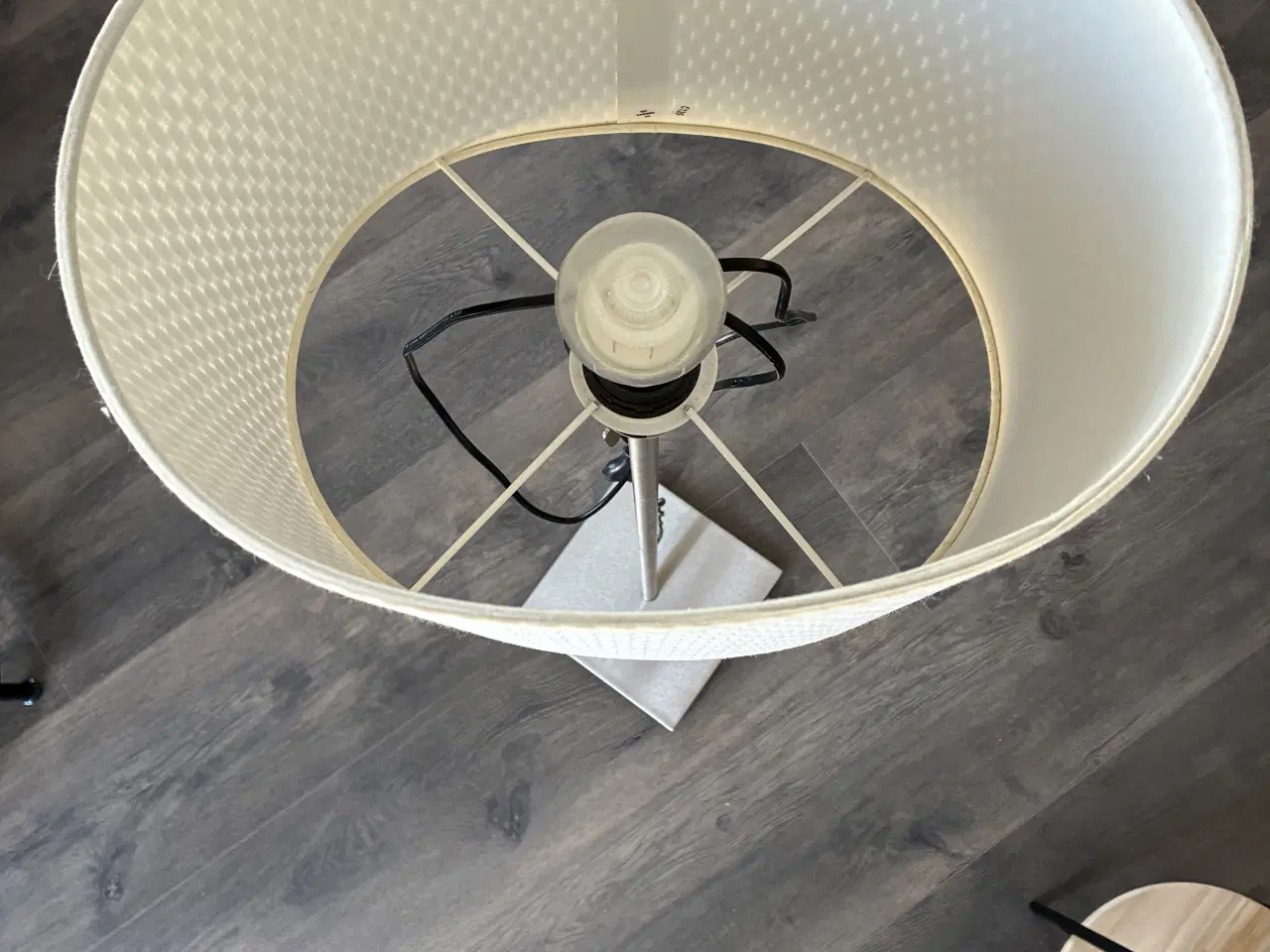 Billede 3 - Ikea standerlampe med hvid skærm