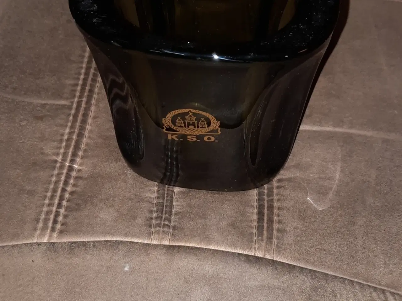 Billede 2 - Kongelige sort vase