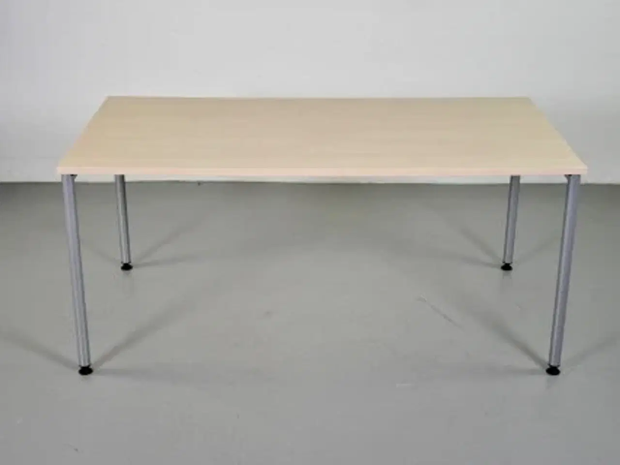 Billede 3 - Kantinebord med birkeplade og alugråt stel