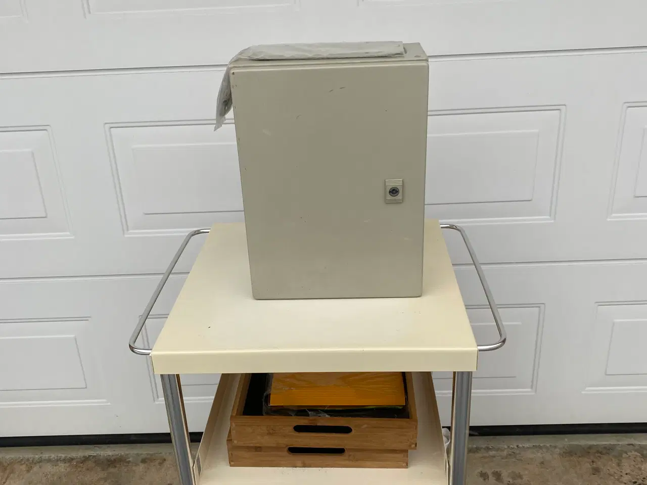 Billede 1 - Stålskab.   