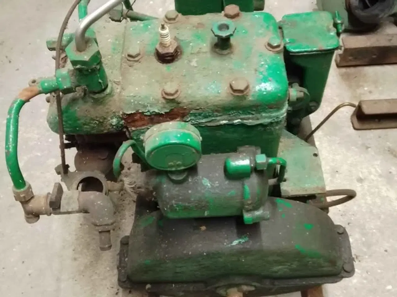 Billede 1 - Solo indenbordsmotor.