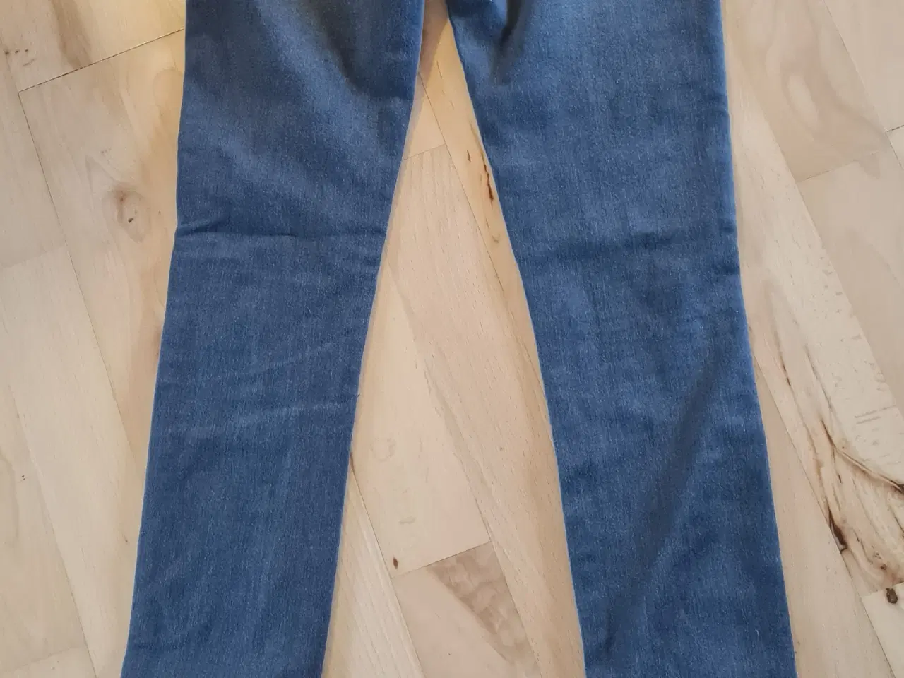 Billede 2 - Nye jeans str S DR Denim