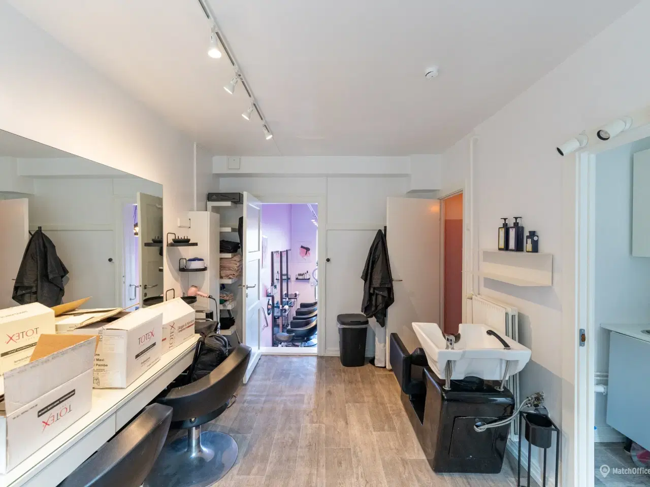 Billede 14 - UDLEJES: Lyst og indbydende butikslokale med gårdadgang – centralt i Vanløse