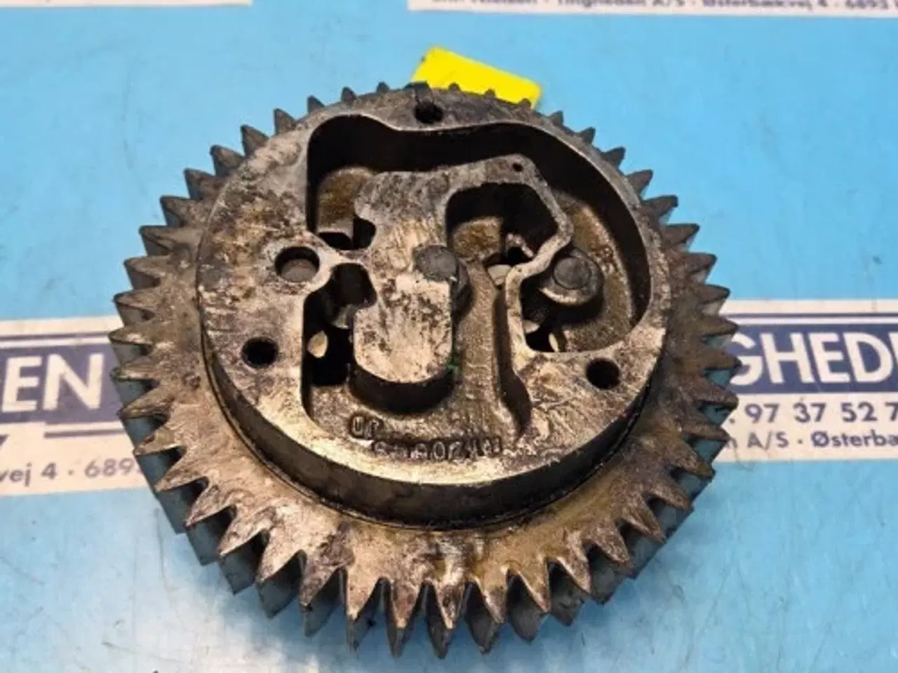 Billede 4 - John Deere 6125HZ001 Oliepumpe RE502752