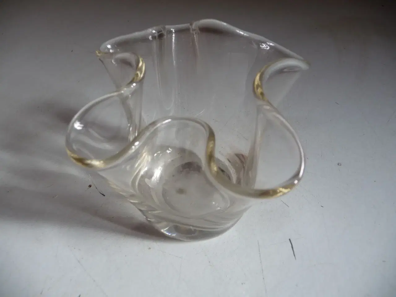 Billede 1 - lille glas vase 