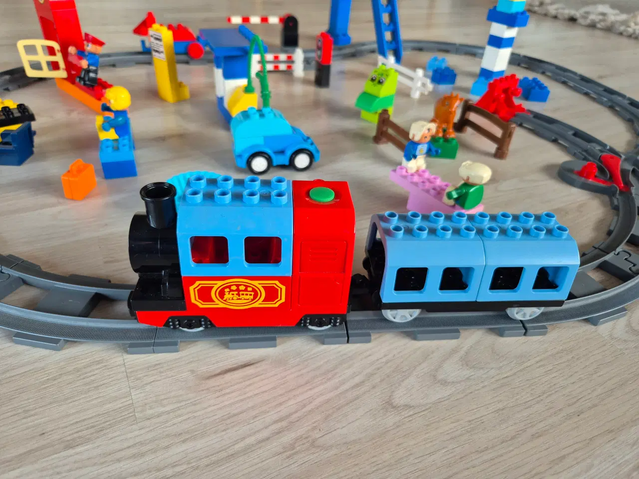 Billede 3 - Duplo Elektrisk Togbane, Batteritog med lyd når de